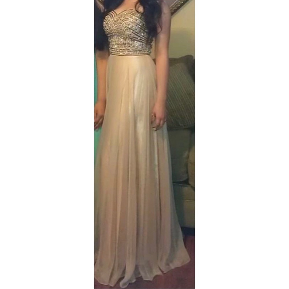 Formal Gown - Picture 1 of 1